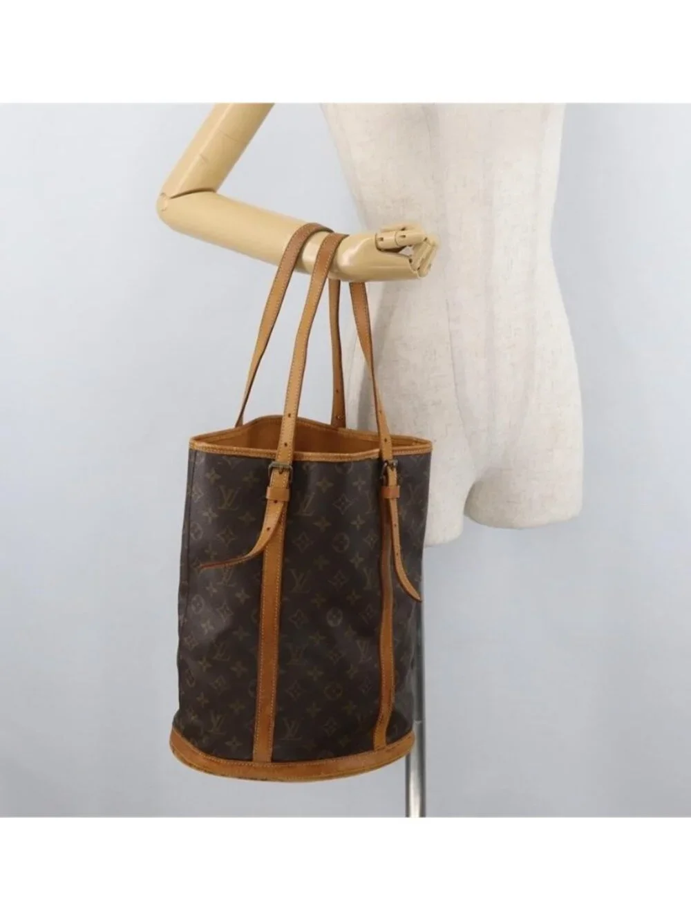 Authentic LOUIS VUITTON Monogram Bucket GM Shoulder Bag M42236 LV